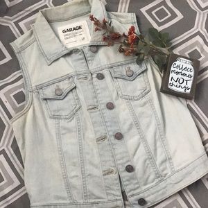 Adorable light-wash jean sleeveless jean vest